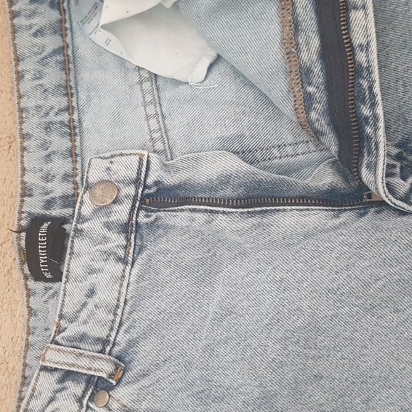 Vintage Wash Extreme Wide Leg Jeans - Picture 3 of 4